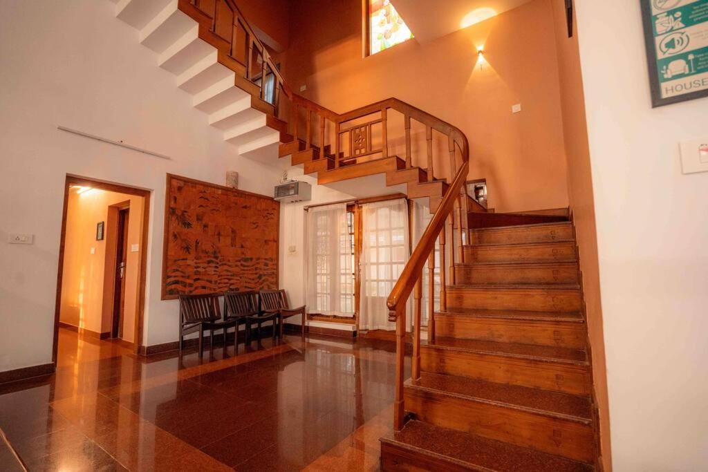 Baywatch By Grha - A Picturesque Beachfront Villa โคชิโคด ภายนอก รูปภาพ