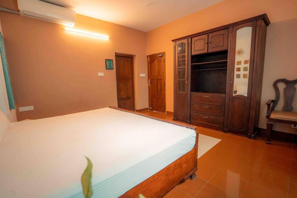 Baywatch By Grha - A Picturesque Beachfront Villa โคชิโคด ภายนอก รูปภาพ