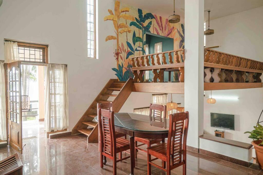 Baywatch By Grha - A Picturesque Beachfront Villa โคชิโคด ภายนอก รูปภาพ